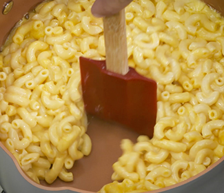 Making Mac n Cheese
